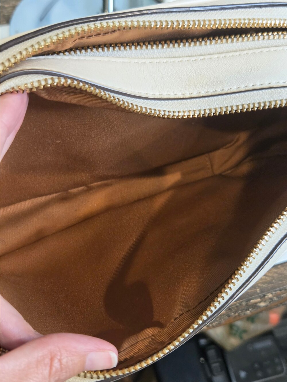 Coach Jes Crossbody Quilted Leather Camera Bag Chalk White & Gold. - Picture 13 of 16